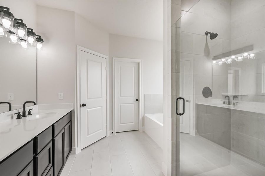 Furnished interior view inside a new home in , Baytown (Image 9).