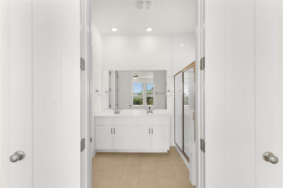 **PHOTO IS REPRESENTATIVE OF FLOORPLAN ONLY** **PHOTO IS REPRESENTATIVE OF FLOORPLAN ONLY**