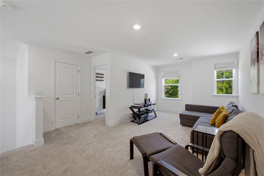Furnished interior view inside a new home in , Dallas (Image 44).