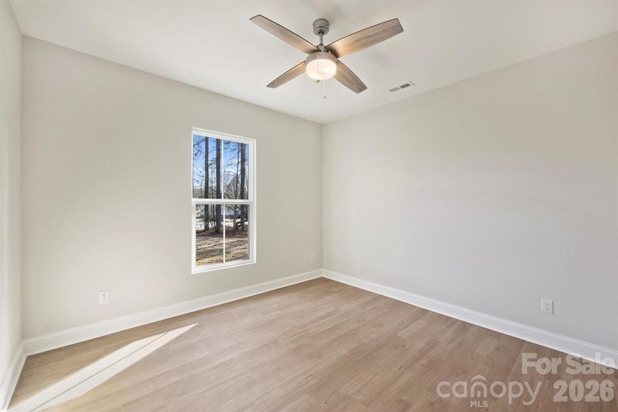 Spacious, unfurnished interior of a new home in , Lincolnton (Image 24).
