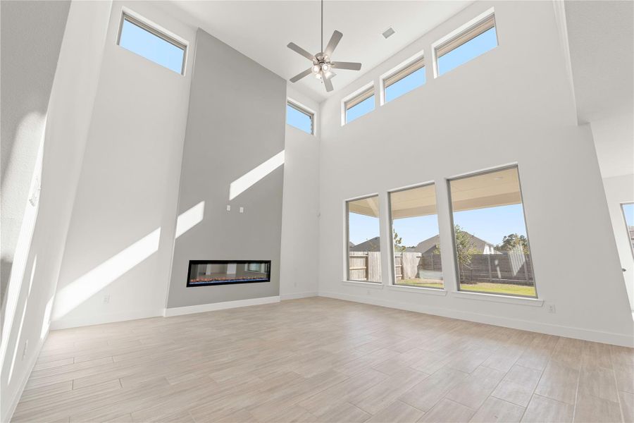 Spacious, unfurnished interior of a new home in ARTAVIA®, Conroe (Image 16).