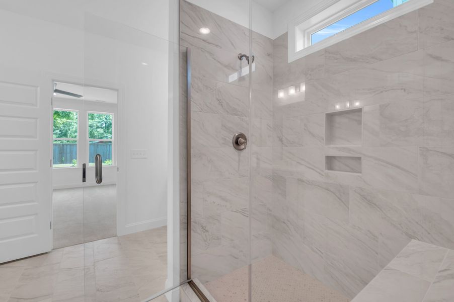 Representative furnished interior of a home built from the The Highland by RobuckHomes in Windwater, Hampstead (Image 10).