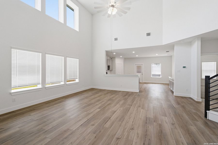 Spacious, unfurnished interior of a new home in , San Antonio (Image 15).