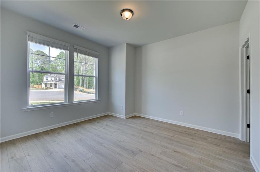 Spacious, unfurnished interior of a new home in Burchwood, Stockbridge (Image 22).
