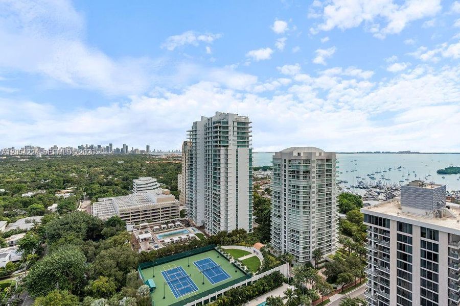 Condo located in Miami, FL showcasing its design and architecture (Image 22). Condo located in Miami, FL showcasing its design and architecture (Image 22).