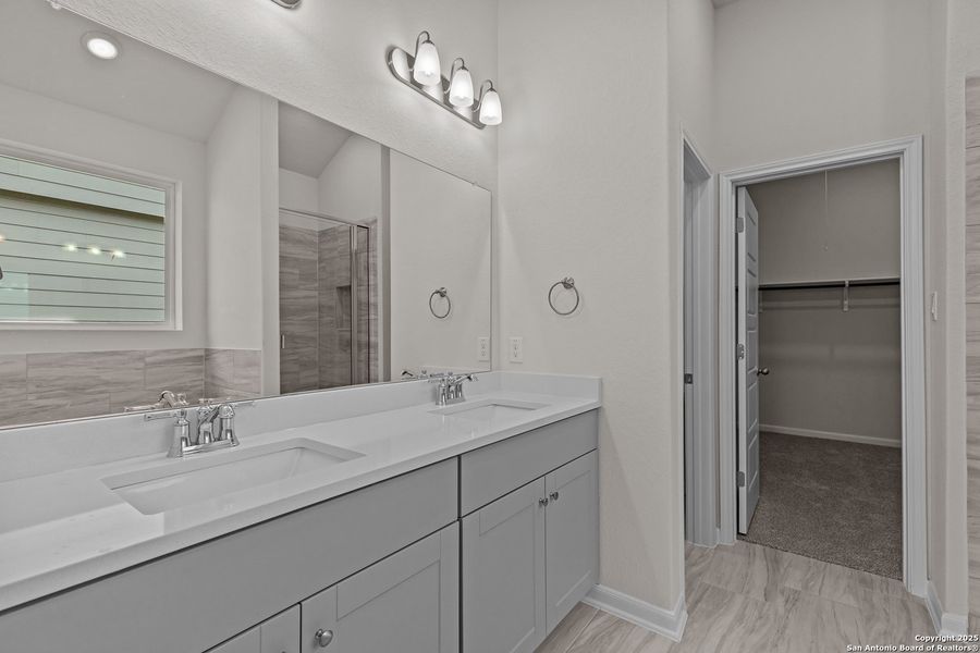 Furnished interior view inside a new home in Hunter's Ranch, San Antonio (Image 8). Furnished interior view inside a new home in Hunter's Ranch, San Antonio (Image 8).