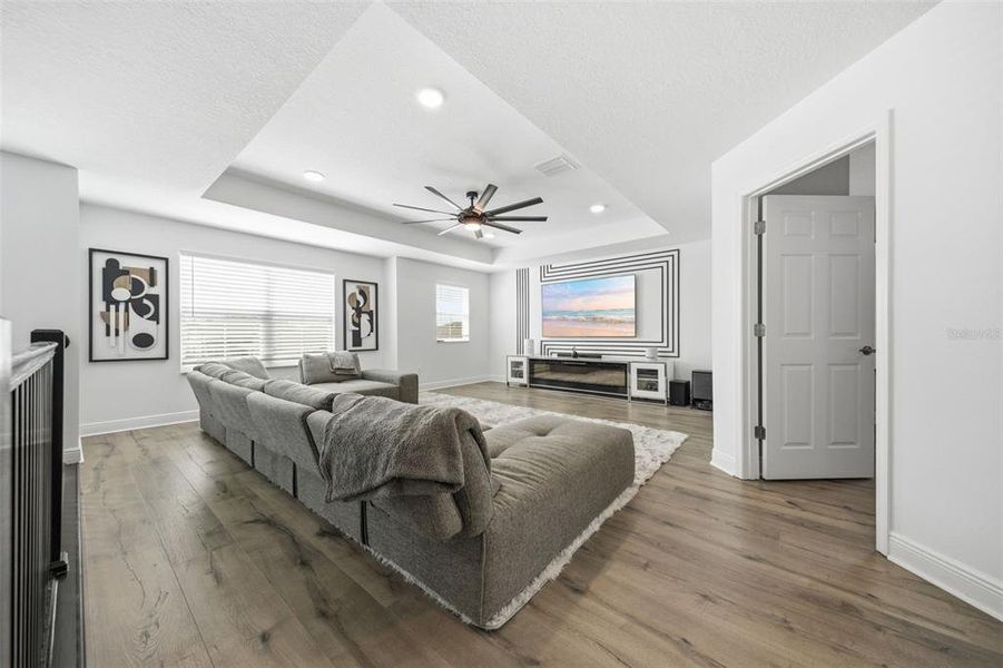 Furnished interior view inside a new home in Whispering Oaks Preserve, Wesley Chapel (Image 15). Furnished interior view inside a new home in Whispering Oaks Preserve, Wesley Chapel (Image 15).