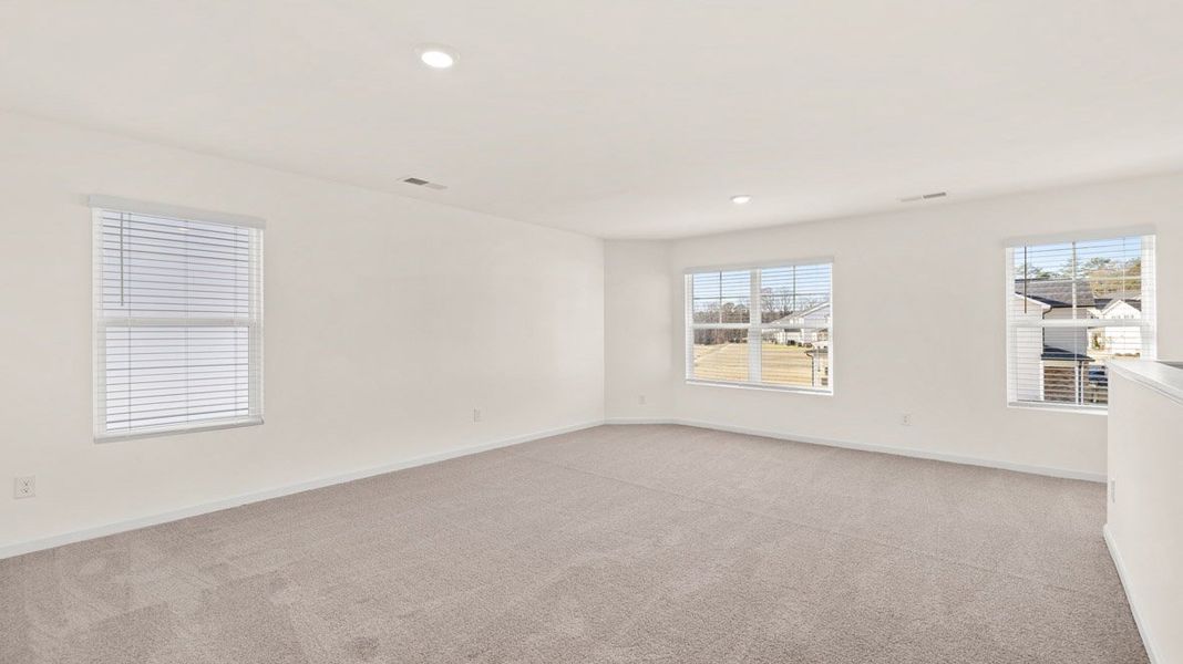 Spacious, unfurnished interior of a new home in Captain's Corner, Grovetown (Image 22).