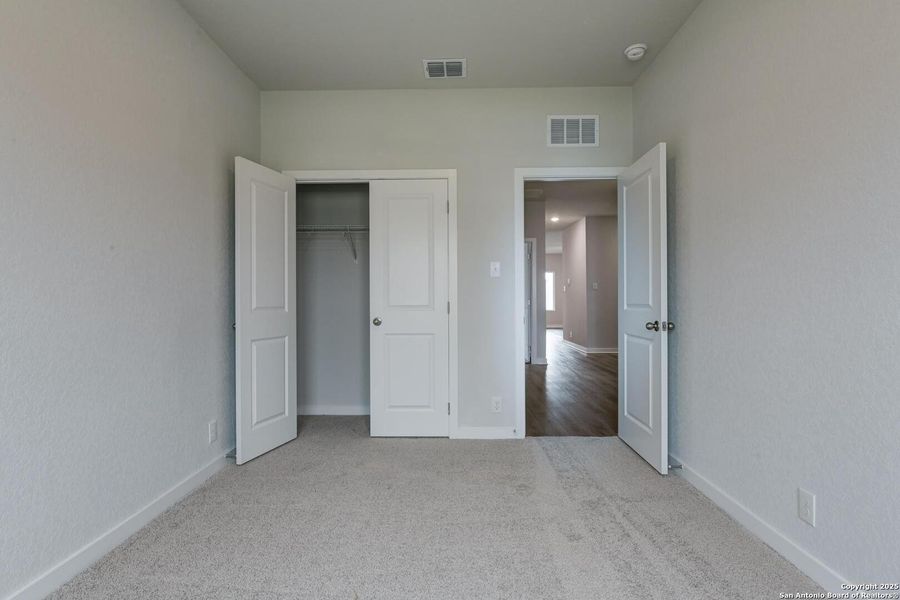 Spacious, unfurnished interior of a new home in Saddlebrook Ranch, Schertz (Image 18).