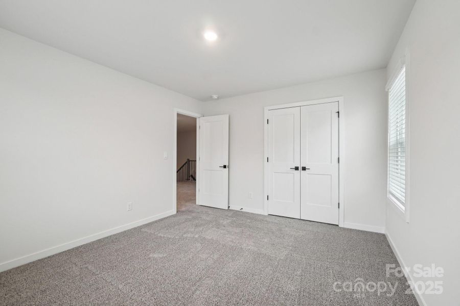 Spacious, unfurnished interior of a new home in Oak Grove Hill, Huntersville (Image 28).