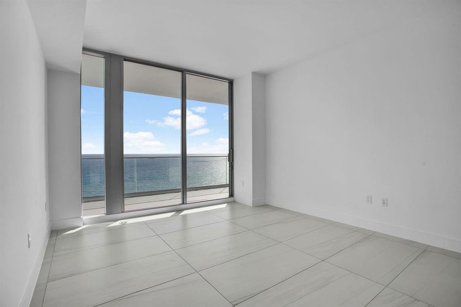 Owner's Suite with Ocean View Owner's Suite with Ocean View