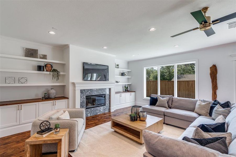 Furnished interior view inside a new home in , Dallas (Image 12).