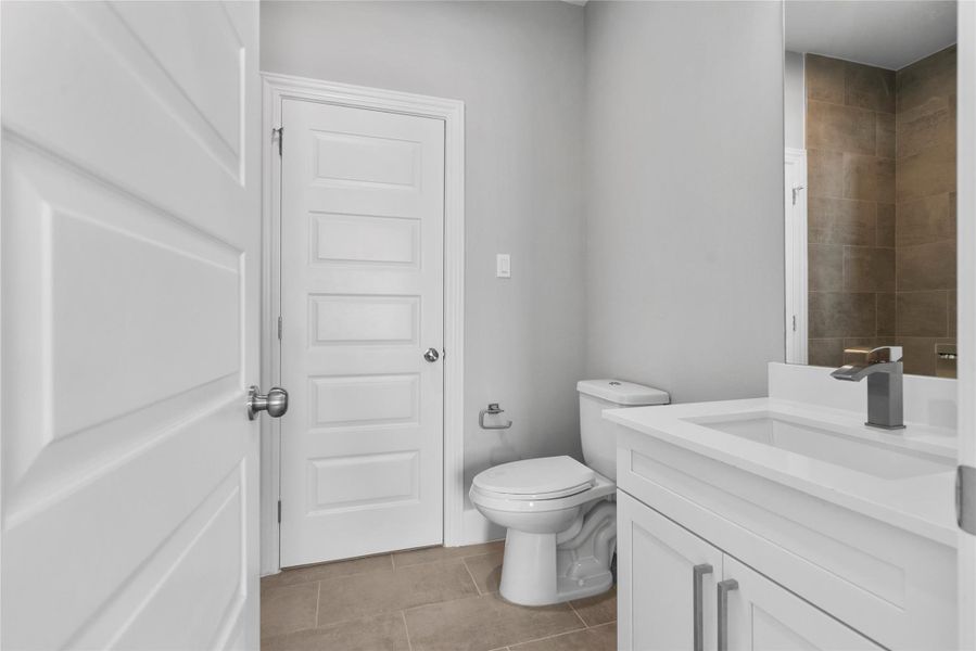 En Suite guest bath - Third floor En Suite guest bath - Third floor