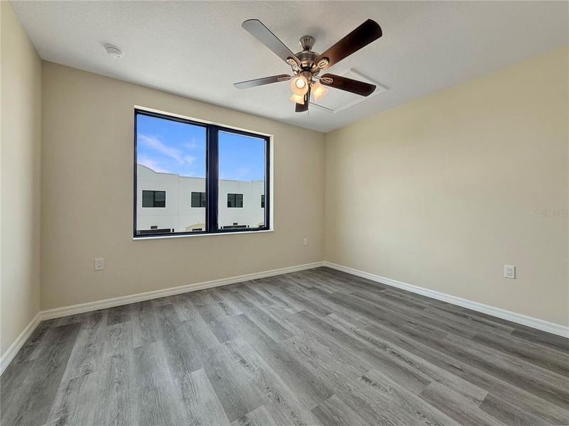 Spacious, unfurnished interior of a new home in , Tampa (Image 20).