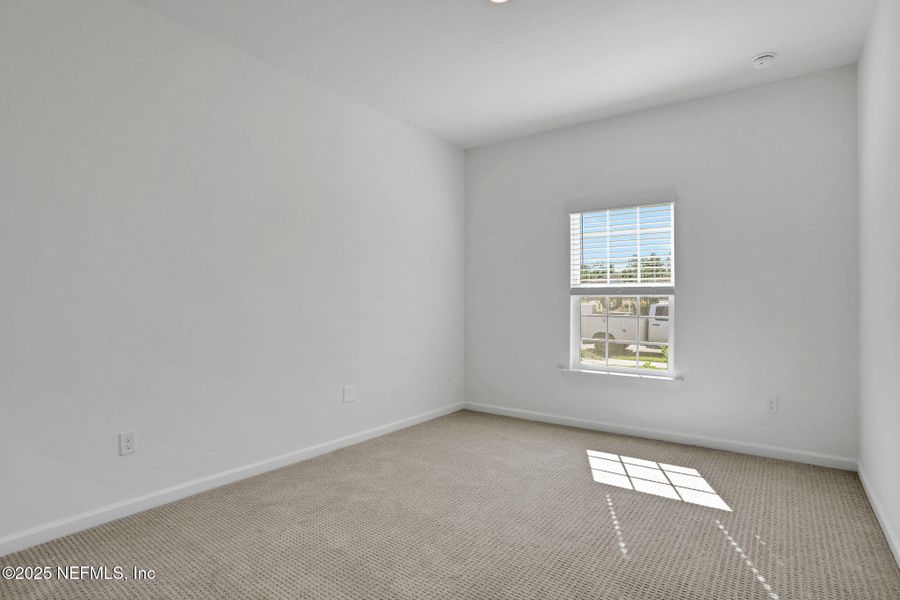 Spacious, unfurnished interior of a new home in , Green Cove Springs (Image 36).