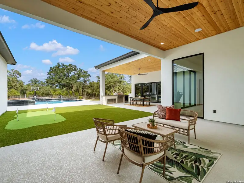 Exterior details and patio area of a home in , Fair Oaks Ranch (Image 4).