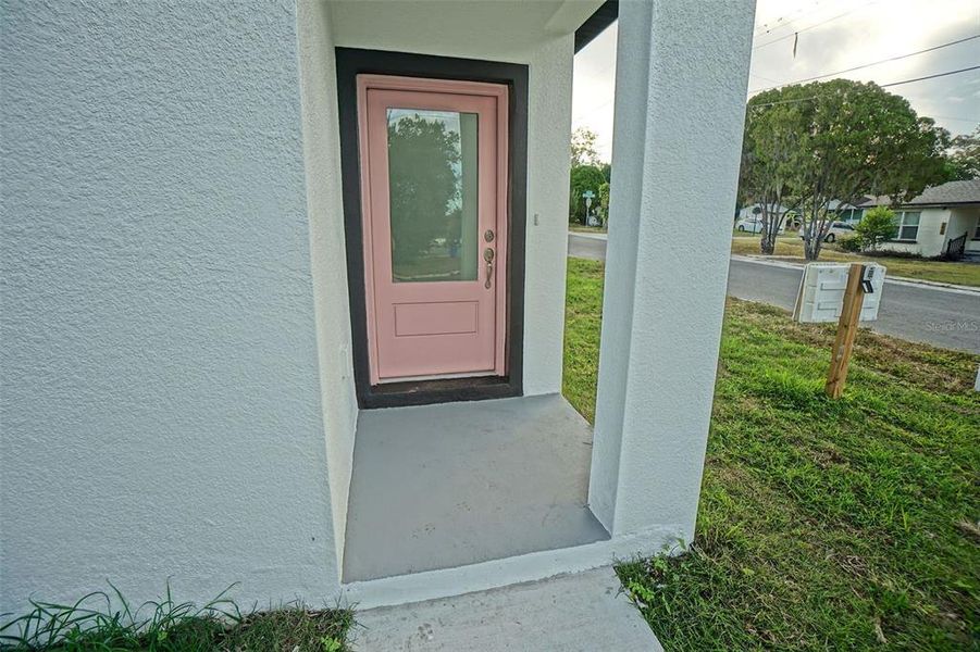 Exterior details and patio area of a home in , Lakeland (Image 19).
