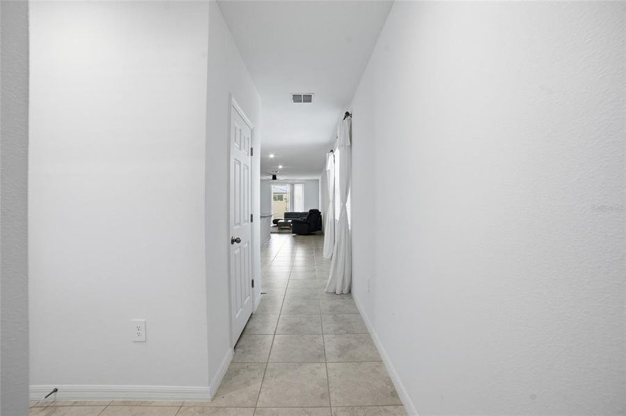 Spacious, unfurnished interior of a new home in Springs at Lake Alfred - Classic Series, Lake Alfred (Image 21).