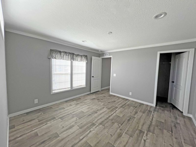 Spacious, unfurnished interior of a new home in , Manning (Image 21).