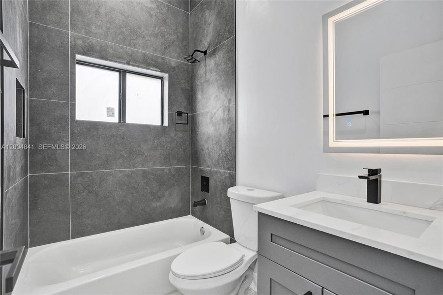 Furnished interior view inside a new home in , Miramar (Image 5).