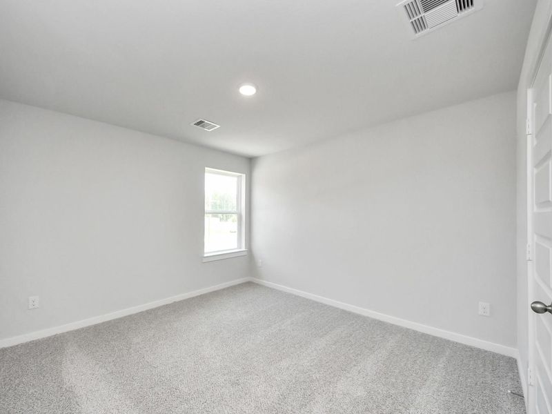 Spacious, unfurnished interior of a new home in Liberty Estates, Cleveland (Image 37).