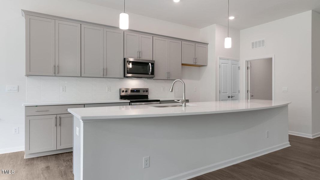 1140 Misty Creek Drive