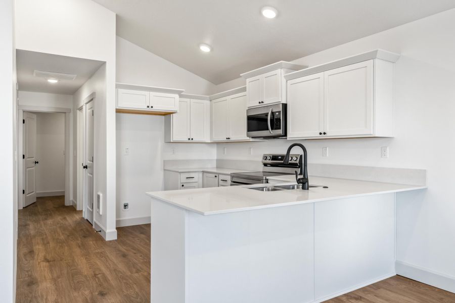 Furnished interior view inside a new home in Feather Ridge, Redmond (Image 7).
