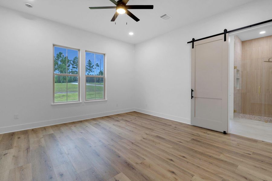 Spacious, unfurnished interior of a new home in , Livingston (Image 32).