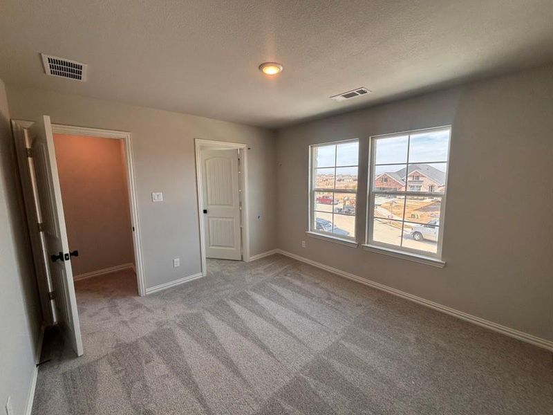 Spacious, unfurnished interior of a new home in Northstar, Haslet (Image 10).