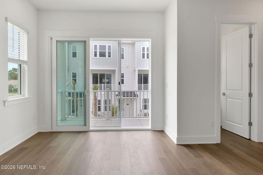 Spacious, unfurnished interior of a new home in North Beach Townhomes, Jacksonville Beach (Image 30).