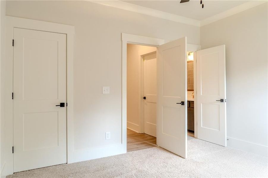Spacious, unfurnished interior of a new home in Riverwalk, Monroe (Image 27).