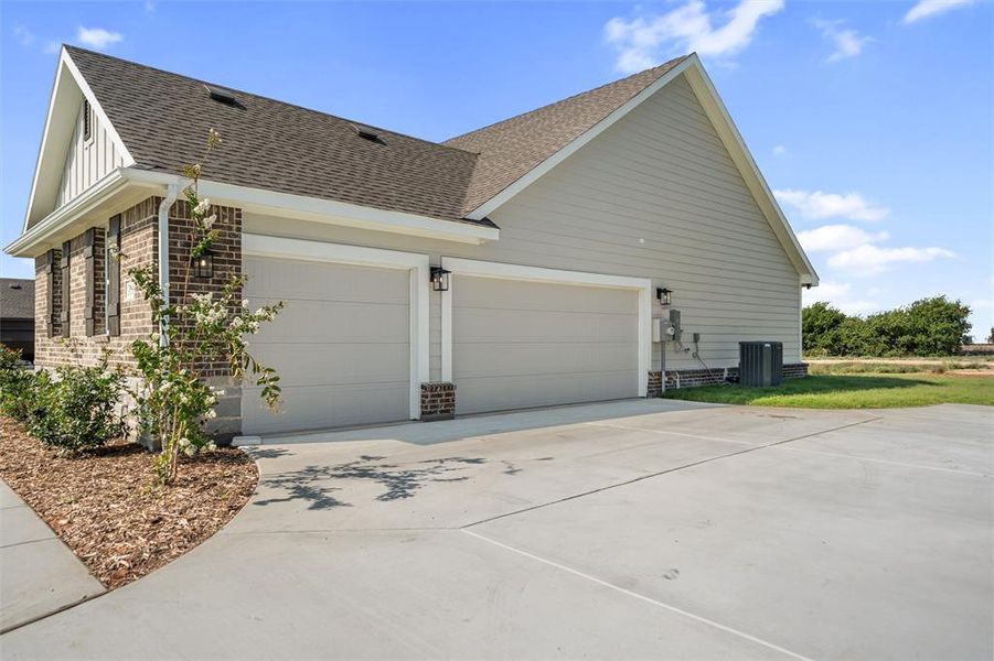 Front exterior of a new home in Fairview Meadows, New Fairview, TX, highlighting curb appeal (Image 16). Front exterior of a new home in Fairview Meadows, New Fairview, TX, highlighting curb appeal (Image 16).