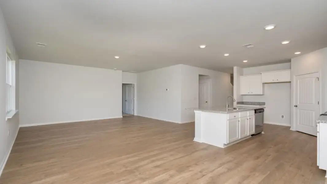 Representative unfurnished interior of a home built from the Elle by D.R. Horton in Brookside, Richlands (Image 19).