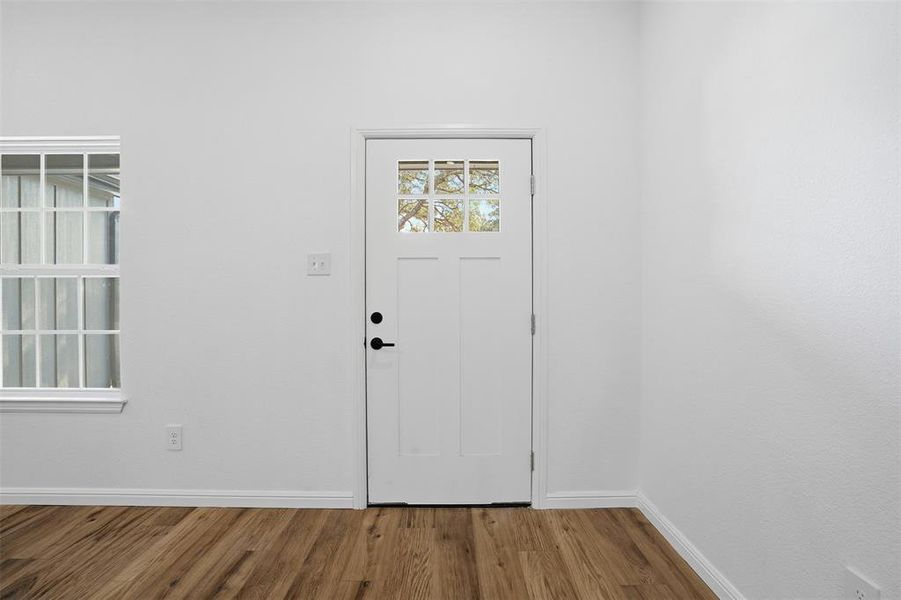 Spacious, unfurnished interior of a new home in , Granbury (Image 15).