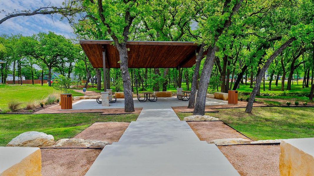 Community amenities in , Hurst (Image 3).