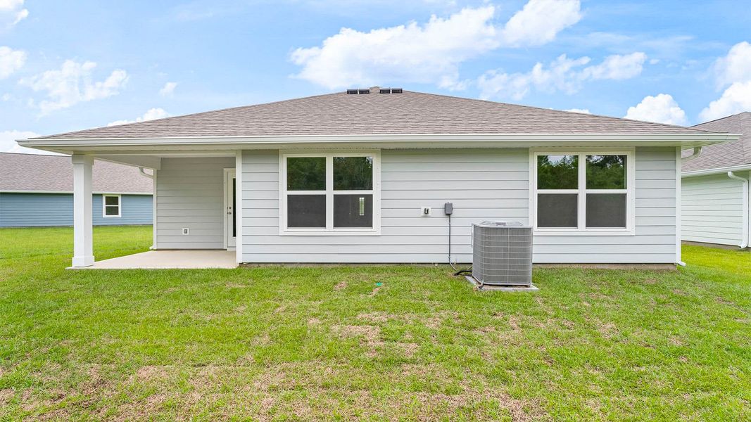 Exterior details and patio area of a home in Palmetto Bluff, Port Saint Joe (Image 19).