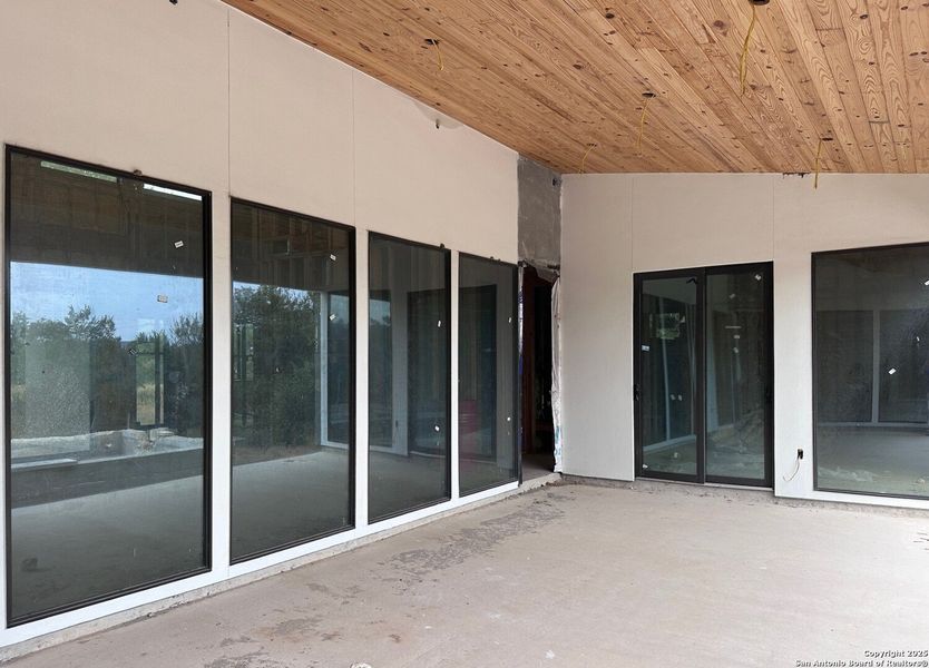 Exterior details and patio area of a home in Paradise On The Guadalupe, Canyon Lake (Image 3).
