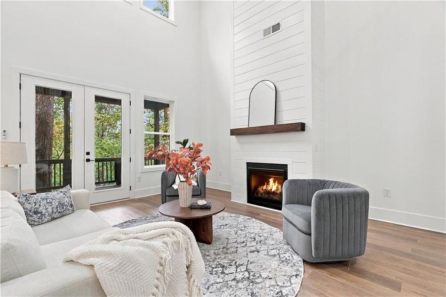 Furnished interior view inside a new home in , Jasper (Image 12).