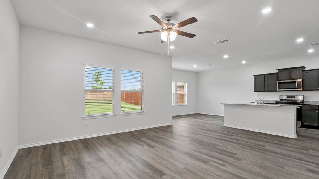 Spacious, unfurnished interior of a new home in Wildcat Ranch, Crandall (Image 17). Spacious, unfurnished interior of a new home in Wildcat Ranch, Crandall (Image 17).