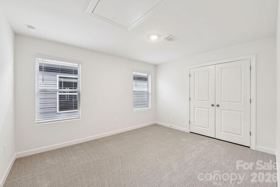 Spacious, unfurnished interior of a new home in Nolen Farm, Gastonia (Image 11).