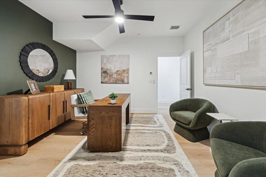 Furnished interior view inside a new home in Thornton Oaks, Houston (Image 13).