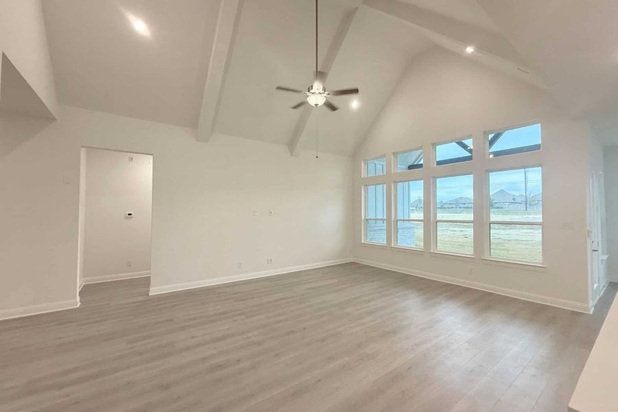 Spacious, unfurnished interior of a new home in Ridge Park Estates, Royse City (Image 14).