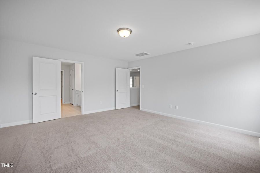 Spacious, unfurnished interior of a new home in Wellers Knoll, Lillington (Image 38).