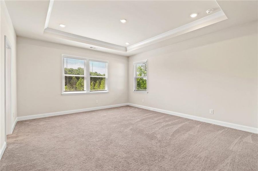 Spacious, unfurnished interior of a new home in , Lawrenceville (Image 45).