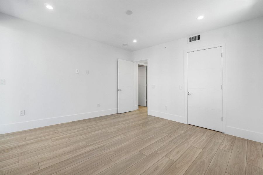 Image 44 of a home in .