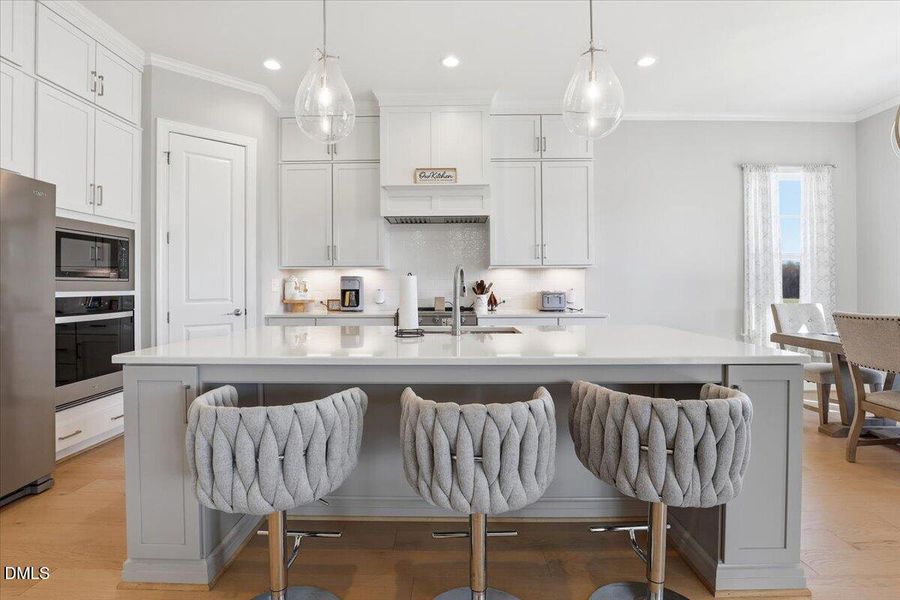 32-110 Summerlin Dr-32