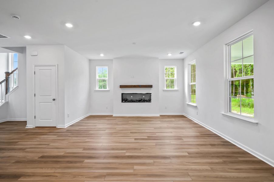 Spacious, unfurnished interior of a new home in Creekside at Andrews, Summerville (Image 17). Spacious, unfurnished interior of a new home in Creekside at Andrews, Summerville (Image 17).