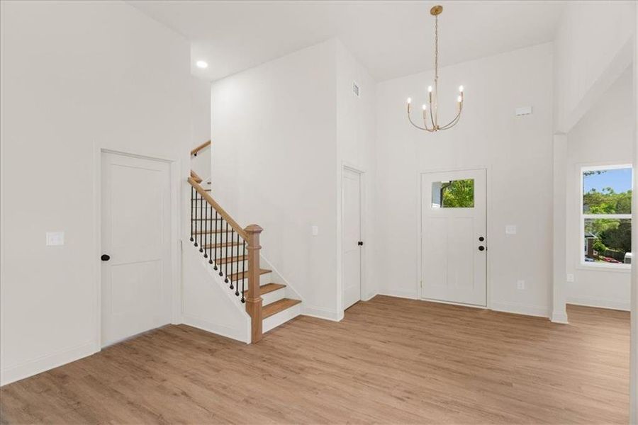 Spacious, unfurnished interior of a new home in , Calhoun (Image 18).