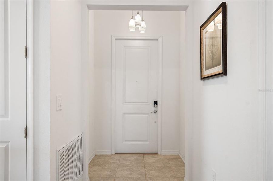 Spacious, unfurnished interior of a new home in , Winter Haven (Image 19).