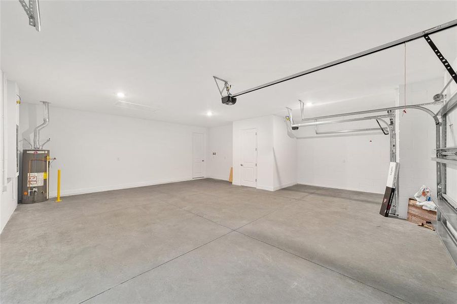 Spacious, unfurnished interior of a new home in On Top of the World Communities, Ocala (Image 36).